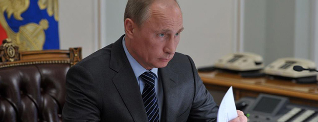 Путин продолжит раздавать деньги семьям с детьми